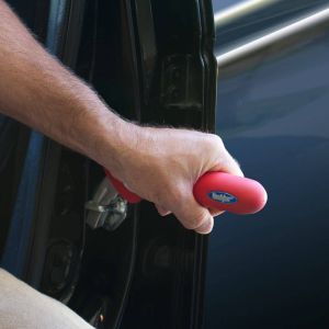 HandyBar - Stander, perfect tool for a safe car transfer