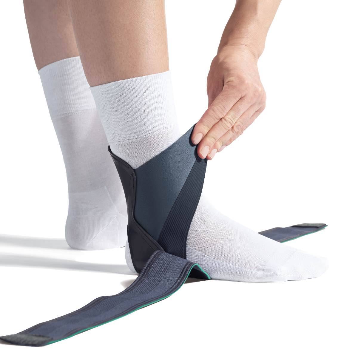 Straps of the ankle brace aequi flex