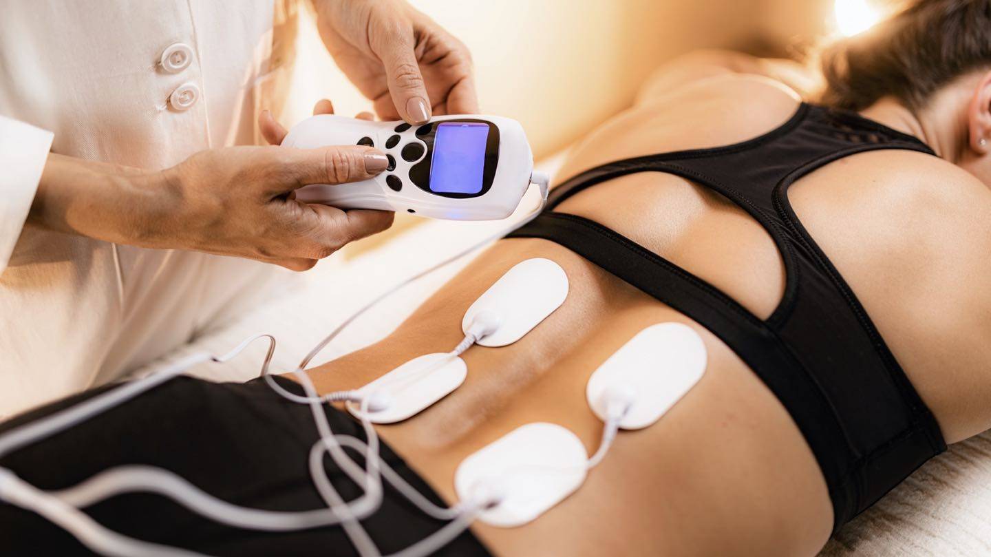 How does a tens machine work